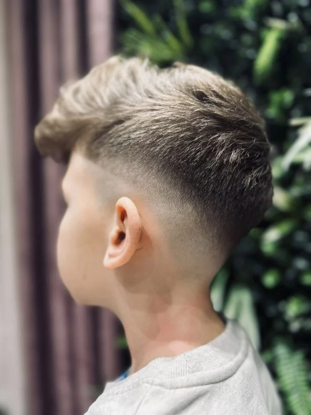Nowoczesne strzyżenie męskie typu fade - Barber Krosno